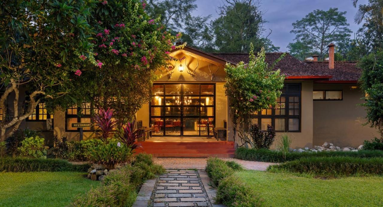 Green Mansions Jungle Resort Sauraha Exterior foto