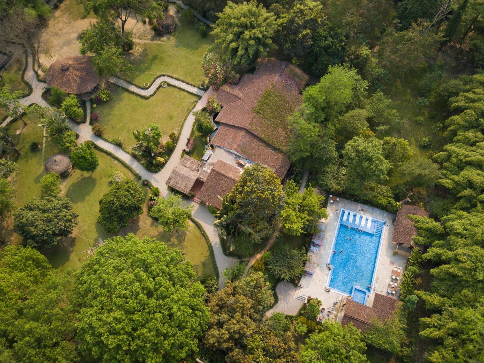 Green Mansions Jungle Resort Sauraha Exterior foto